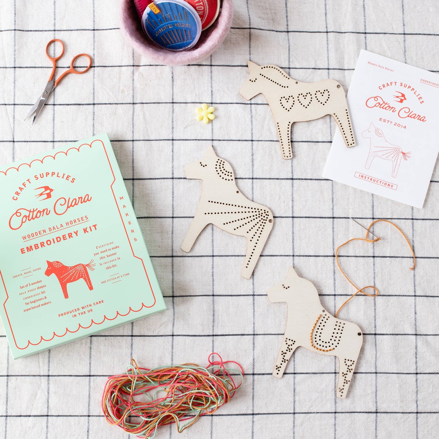 Dala Horses Embroidery Board Kit