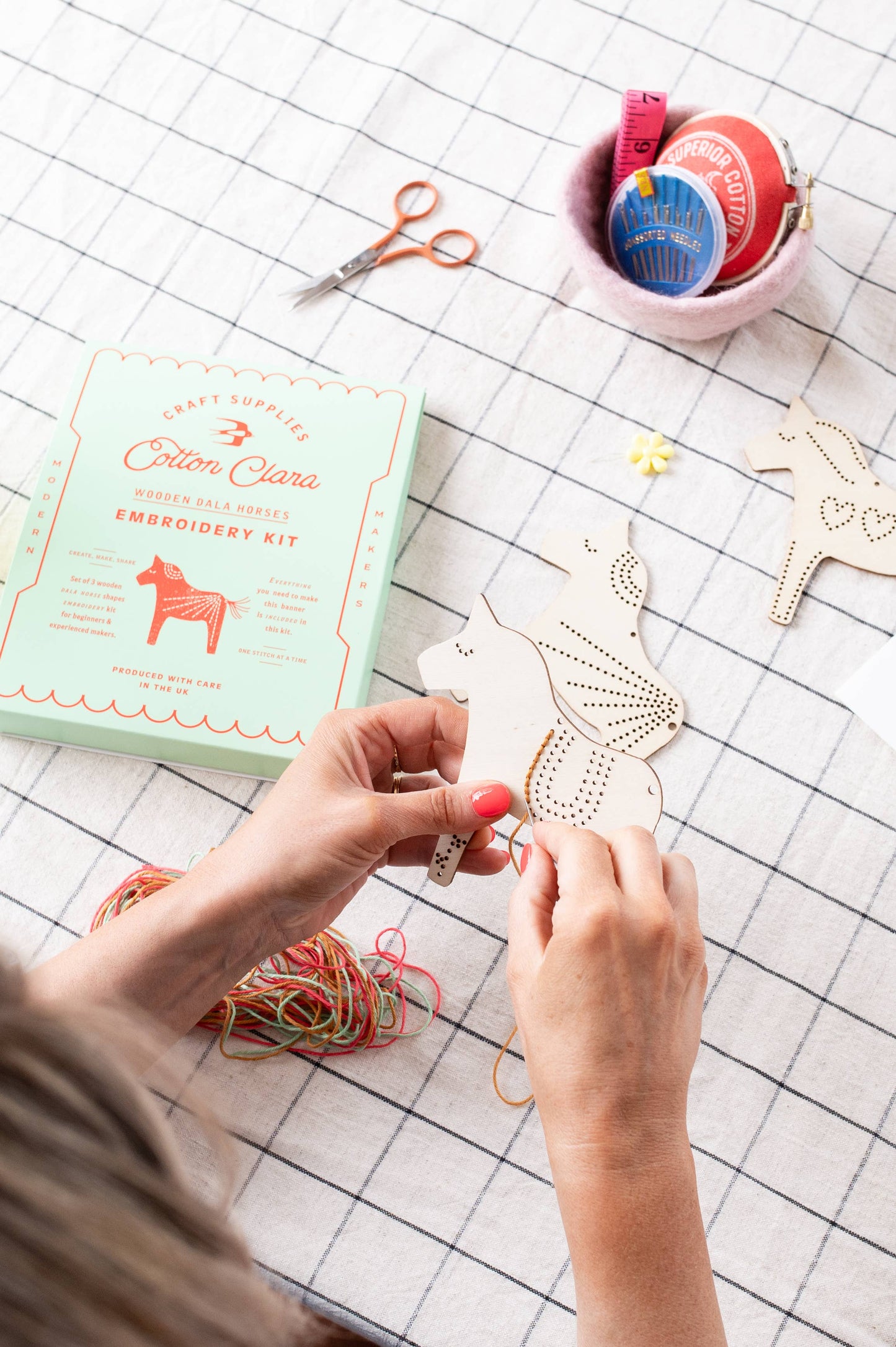 Dala Horses Embroidery Board Kit